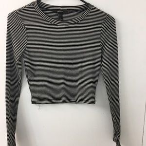 Black and white stripped long sleeve crop top